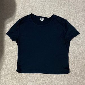 SUNDAY BEST. black cropped tee. Small